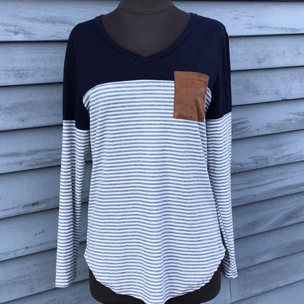 Locryz Long Sleeve Navy, Gray, & White V Neck Top Medium
